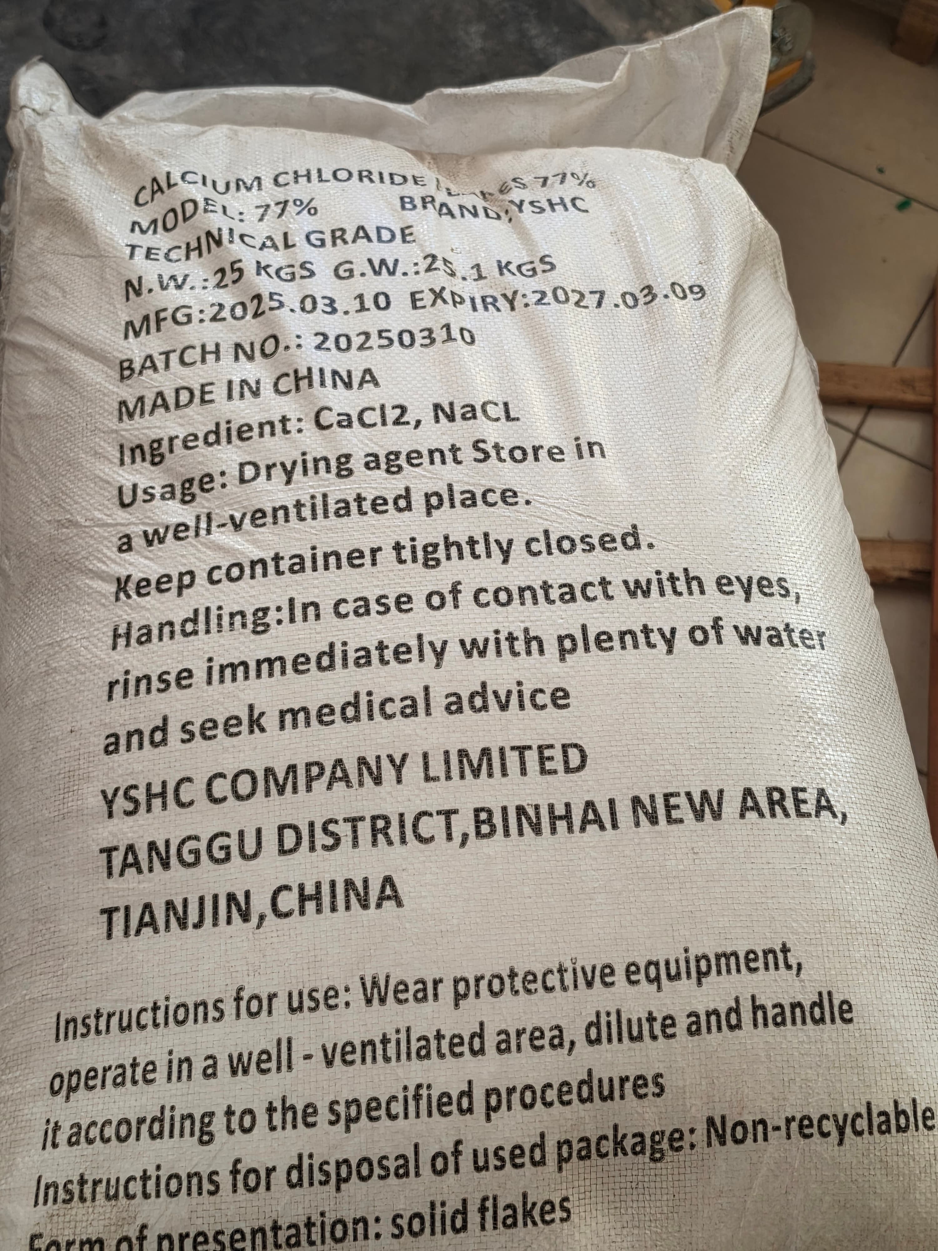 Calcium Chloride Flakes 77% — White deliquescent free-flowing flakes
