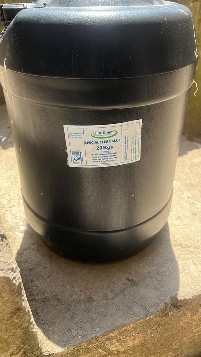 SPECIAL CLEAR GLUE — Clear viscous liquid.
